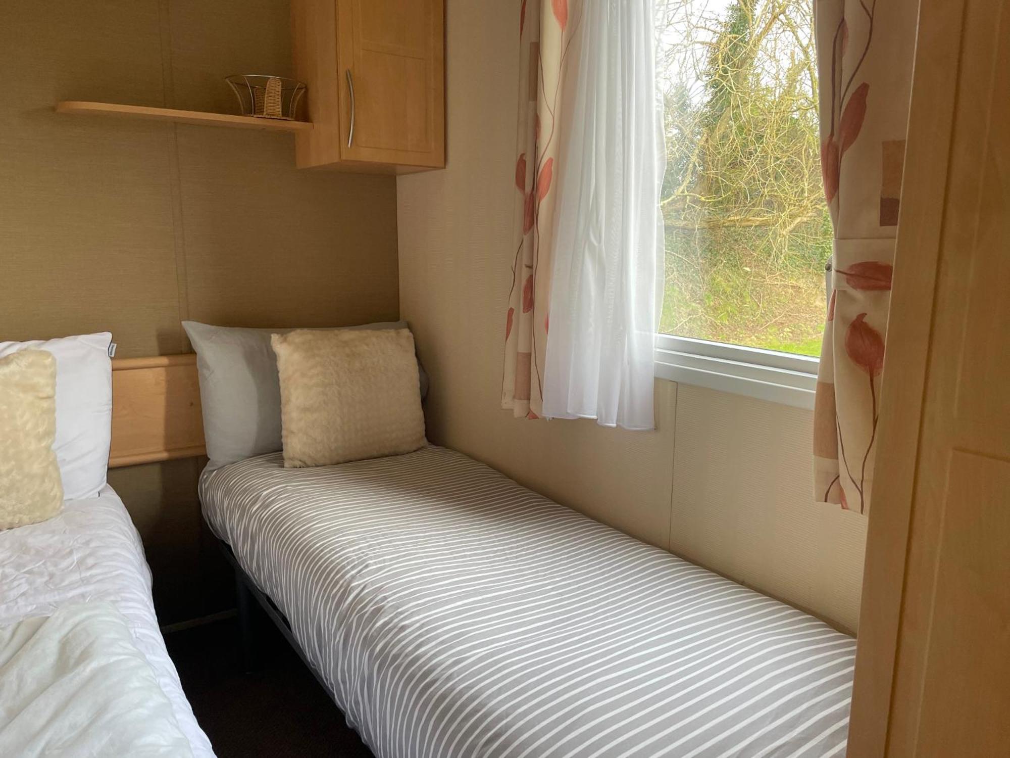 Cosy 3 Bedroom Caravan, South Cerney Zewnętrze zdjęcie